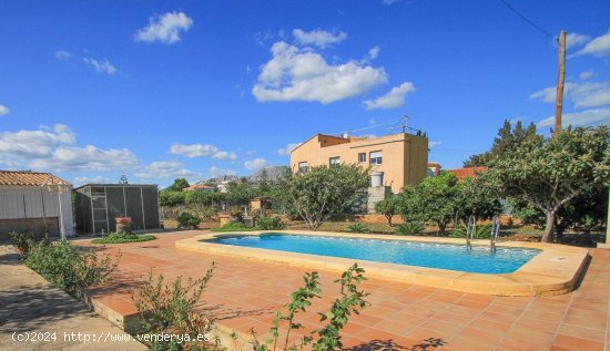 Finca en venta en Orba (Alicante)