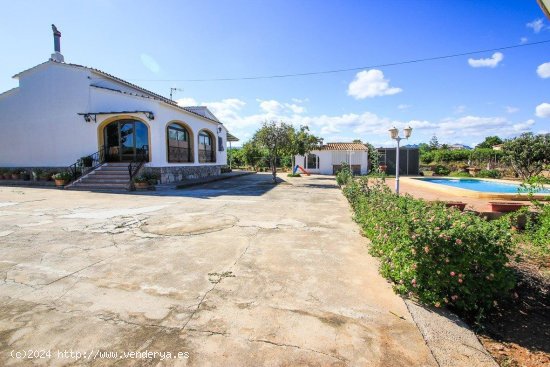 Finca en venta en Orba (Alicante)