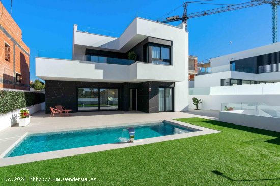 Villa en venta en construcción en Rojales (Alicante)