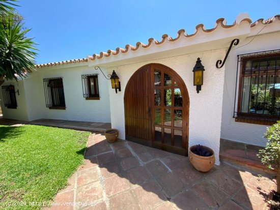 Villa en venta en Fuengirola (Málaga)