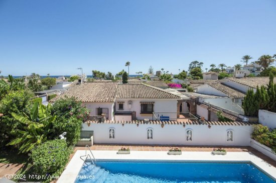 Villa en venta en Estepona (Málaga)