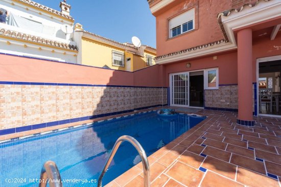 Villa en venta en Fuengirola (Málaga)