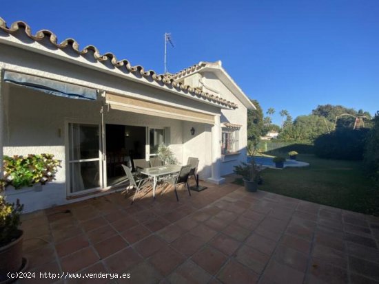 Villa en venta en Estepona (Málaga)