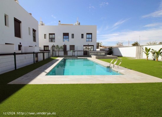  Casa en venta en Pilar de la Horadada (Alicante) 