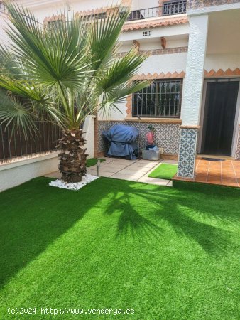 Bungalow en venta en San Miguel de Salinas (Alicante)