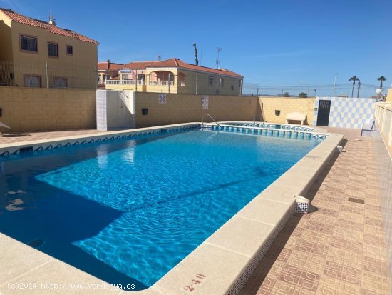 Chalet en venta en Torrevieja (Alicante)