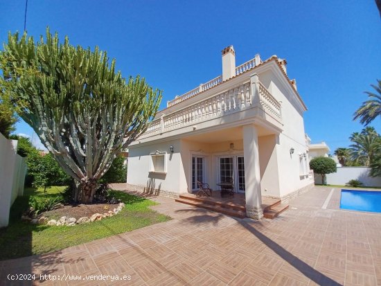 Villa en venta en Orihuela (Alicante)