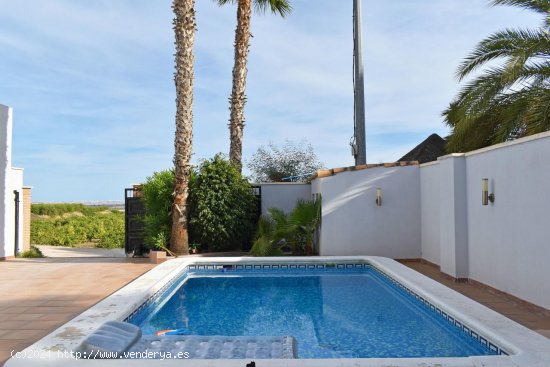 Villa en venta en Orihuela (Alicante)