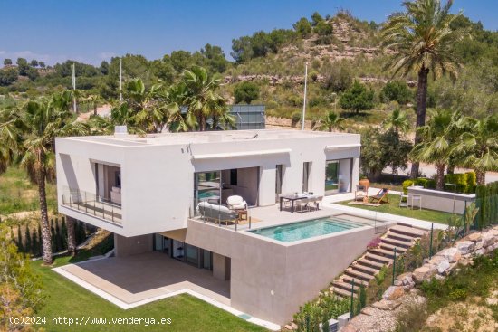 Villa en venta a estrenar en Orihuela (Alicante)