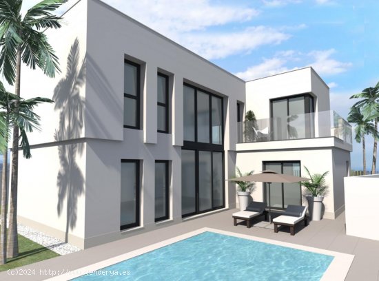 Villa en venta a estrenar en Torrevieja (Alicante)