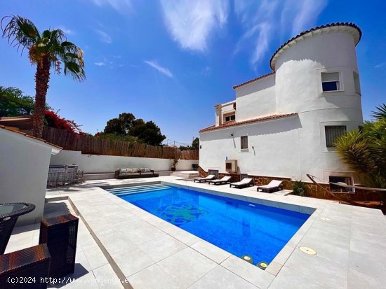 Villa en venta en Orihuela (Alicante)