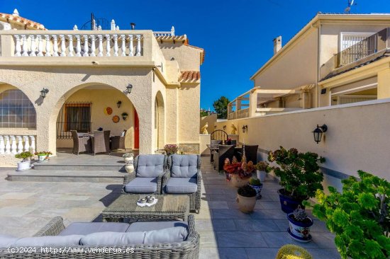 Chalet en venta en San Miguel de Salinas (Alicante)