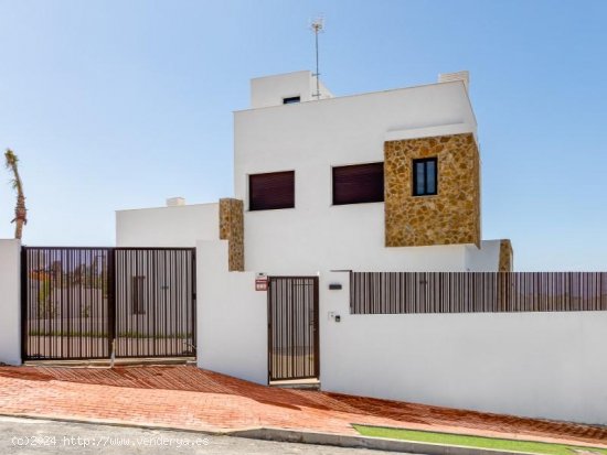 Villa en venta a estrenar en Finestrat (Alicante)