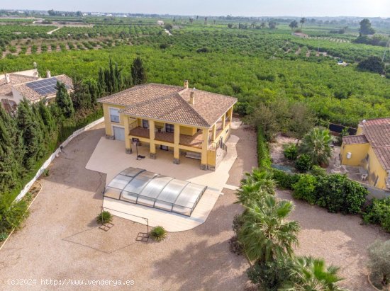 Villa en venta en Orihuela (Alicante)