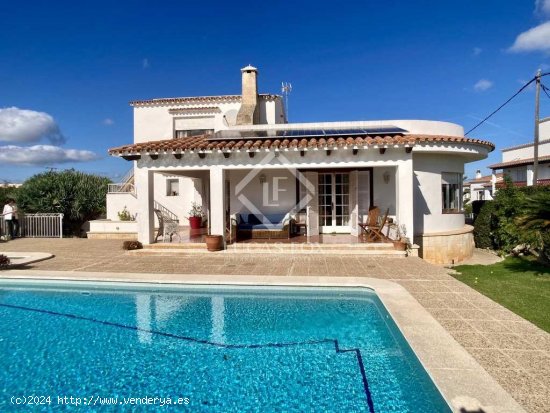 Casa en venta en Es Castell (Baleares)