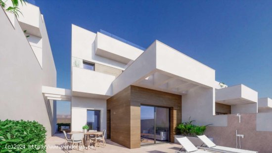 Villa en venta en construcción en Los Montesinos (Alicante)