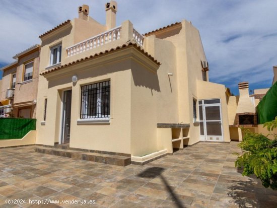 Casa en venta en Torrevieja (Alicante)