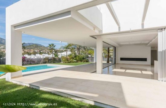  Villa en venta en Marbella (Málaga) 