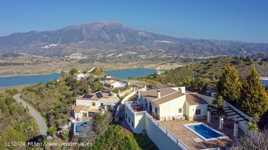  Villa en venta en Viñuela (Málaga) 