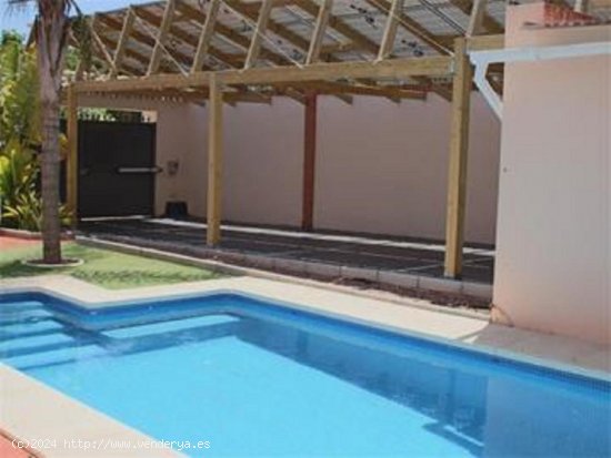 Villa en venta en Torremolinos (Málaga)