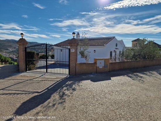 Villa en venta en Viñuela (Málaga)