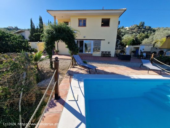 Villa en venta en Viñuela (Málaga)