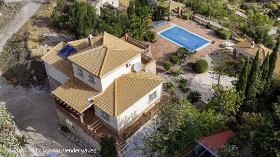 Villa en venta en Viñuela (Málaga)