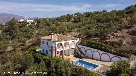 Villa en venta en Viñuela (Málaga)