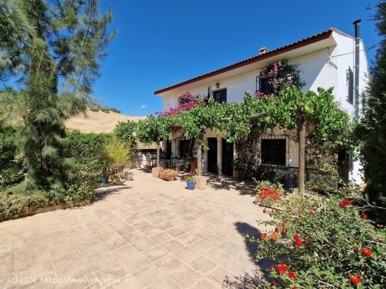 Villa en venta en Riogordo (Málaga)