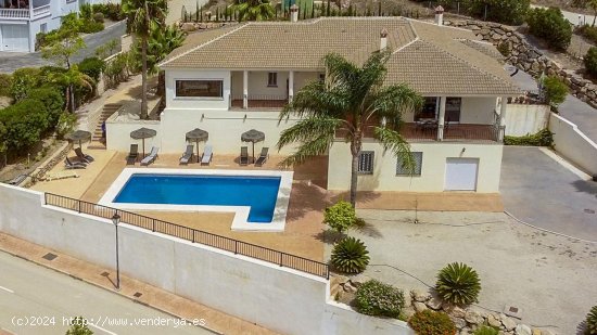 Villa en venta en Periana (Málaga)