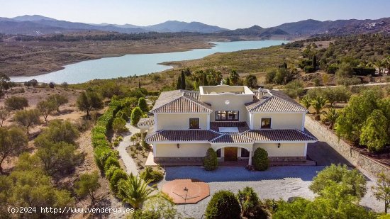 Villa en venta en Viñuela (Málaga)