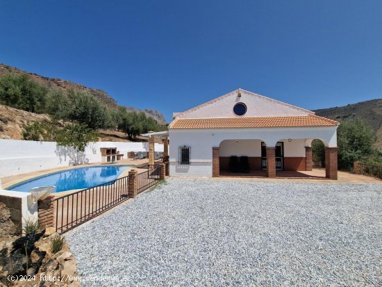 Villa en venta en Alcaucín (Málaga)