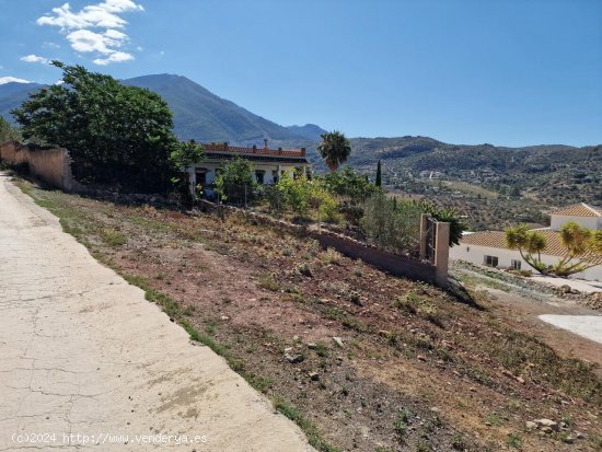 Villa en venta en Alcaucín (Málaga)