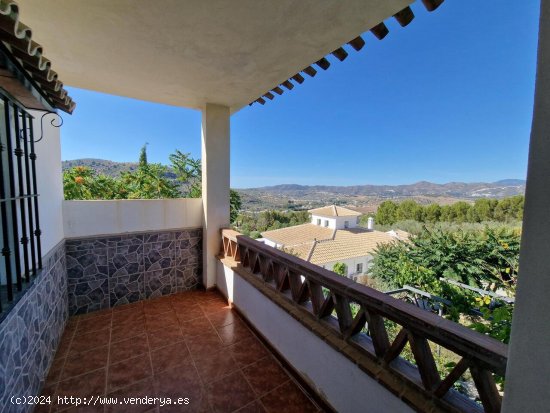 Villa en venta en Alcaucín (Málaga)