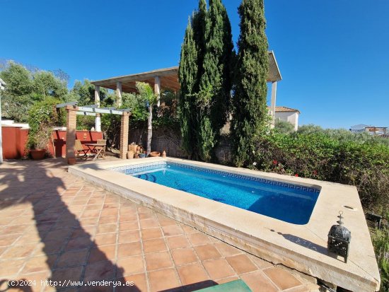 Villa en venta en Viñuela (Málaga)