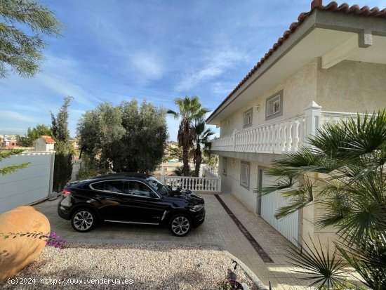  Villa en venta en Orihuela (Alicante) 