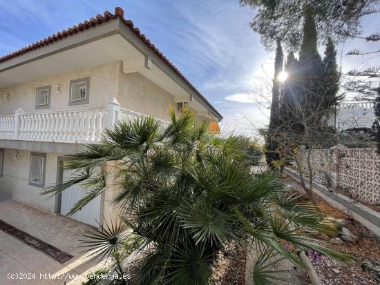 Villa en venta en Orihuela (Alicante)