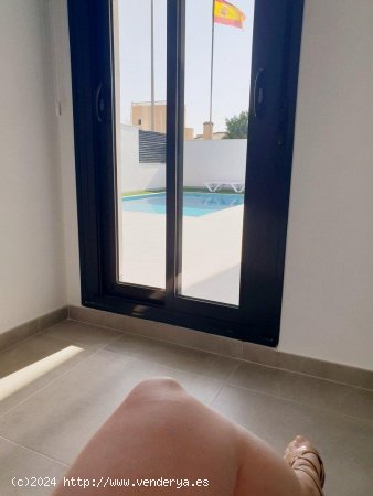 Villa en venta a estrenar en Pilar de la Horadada (Alicante)