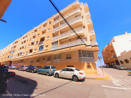 Garaje en venta en Torrevieja (Alicante)