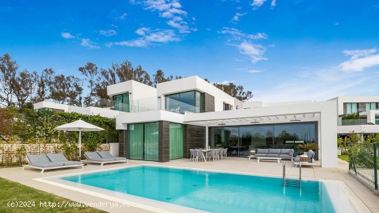  Villa en venta en Marbella (Málaga) 