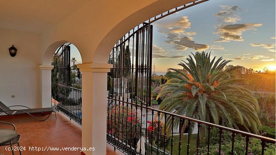 Villa en venta en Benajarafe (Málaga)