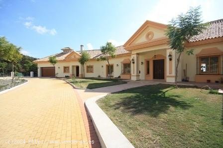 Villa en venta en Benahavís (Málaga)