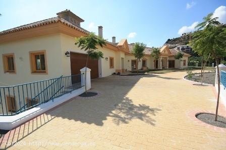 Villa en venta en Benahavís (Málaga)