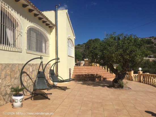 Villa en alquiler en Gata de Gorgos (Alicante)