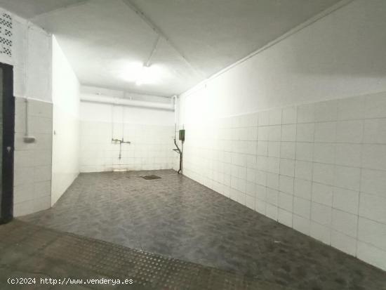 Garaje cerrado en Granada zona Zaidin, 14 m. de superficie. - GRANADA