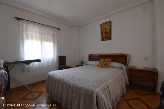 Villa en venta en Turís (Valencia)