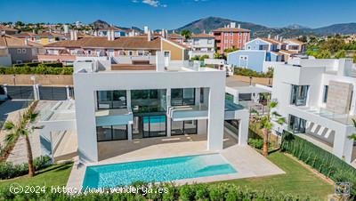  Villa en venta en Estepona (Málaga) 