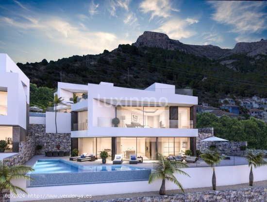 Casa en venta a estrenar en Calpe (Alicante)