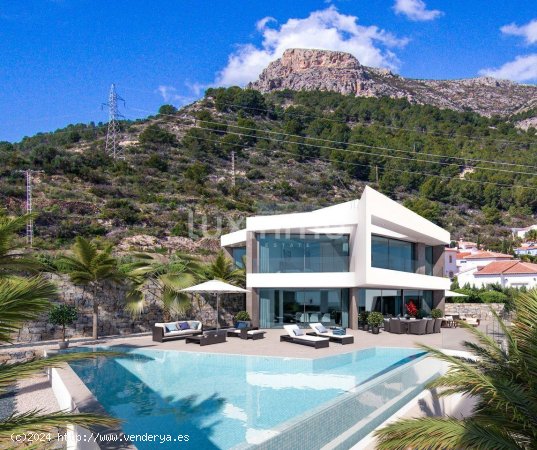 Casa en venta a estrenar en Calpe (Alicante)