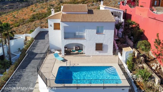 Villa en venta en Adsubia (Alicante)